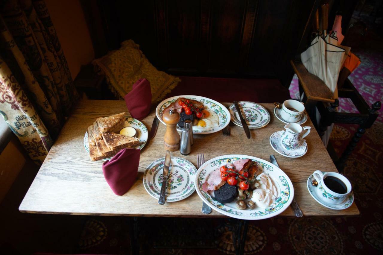 The Withies Inn Godalming Εξωτερικό φωτογραφία